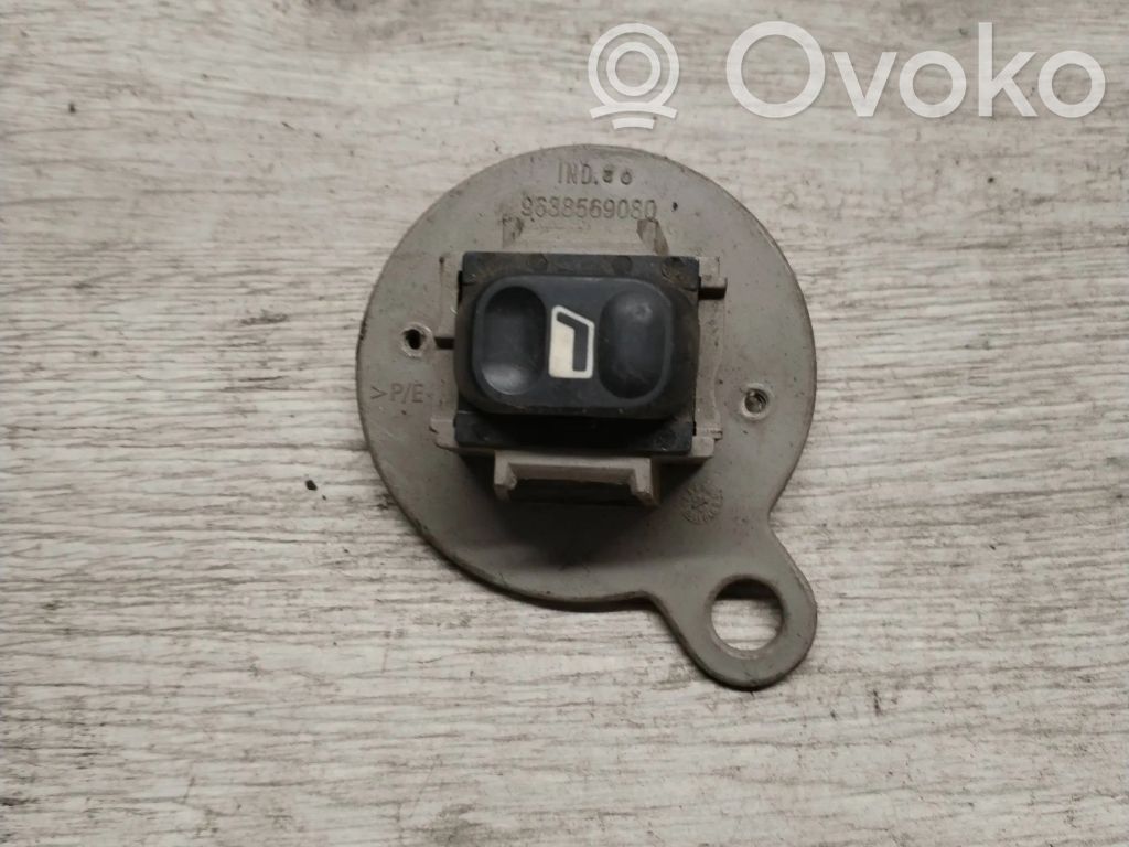 Citroen Xsara Picasso Electric window control switch 