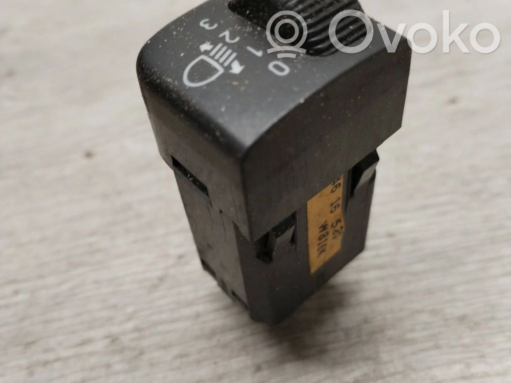 Headlight level height control switch   4616520