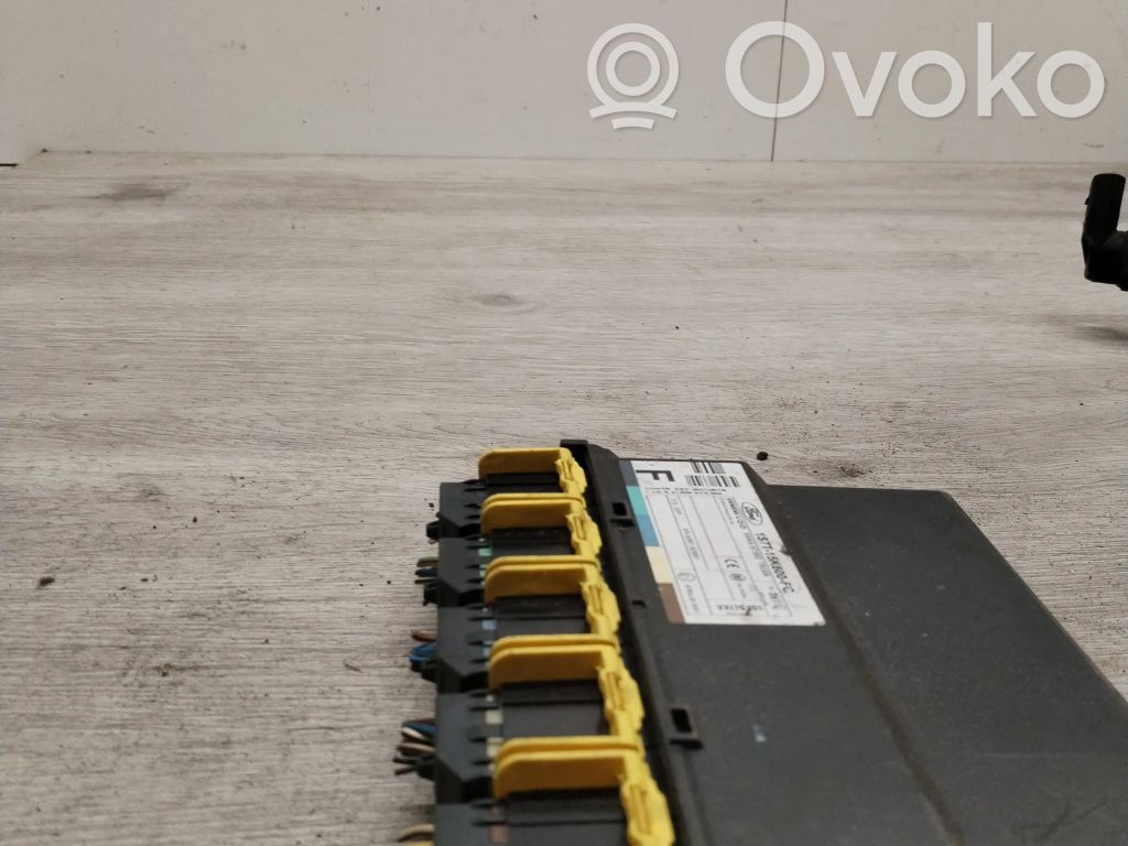 Ford Focus Comfort/convenience module 