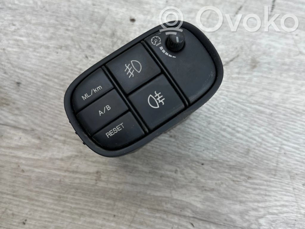 Jaguar S-Type Fog light switch 