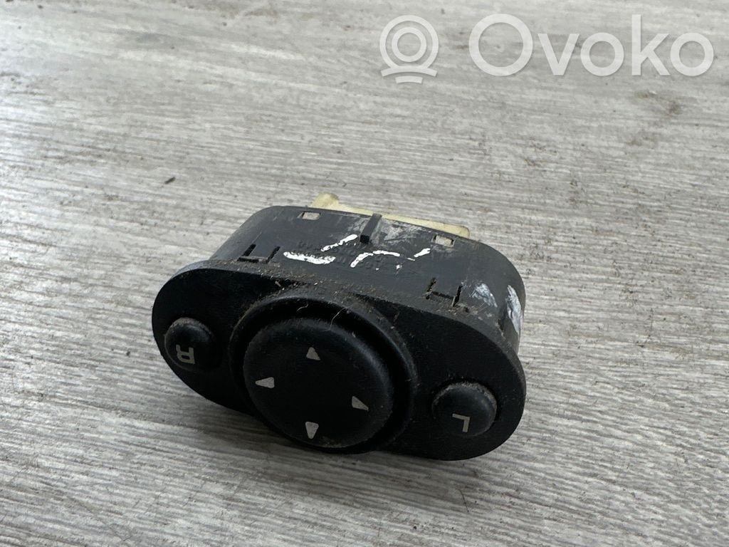 Chrysler PT Cruiser Wing mirror switch 