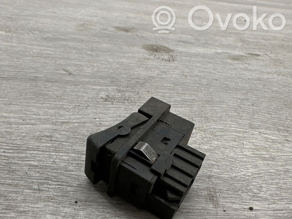Volvo 850 Sēdekļu apsildes slēdzis 