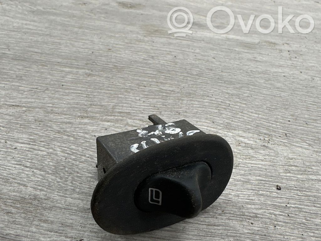 Electric window control switch   4519989,S501290