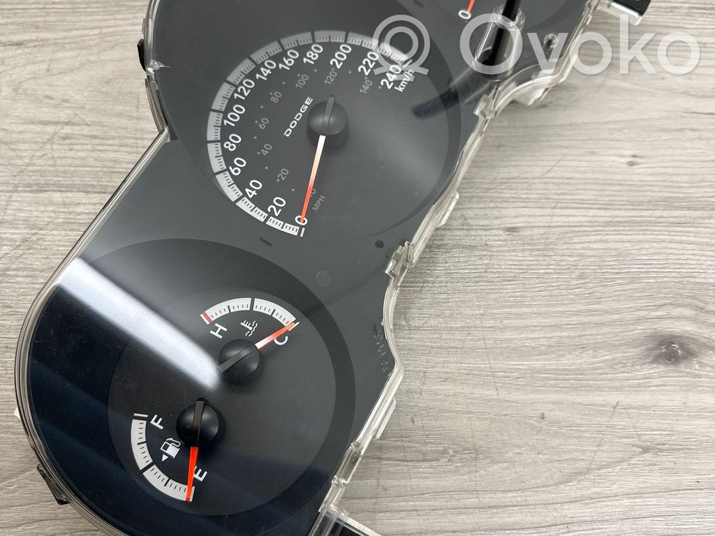 Dodge Nitro Spidometrs (instrumentu panelī) 