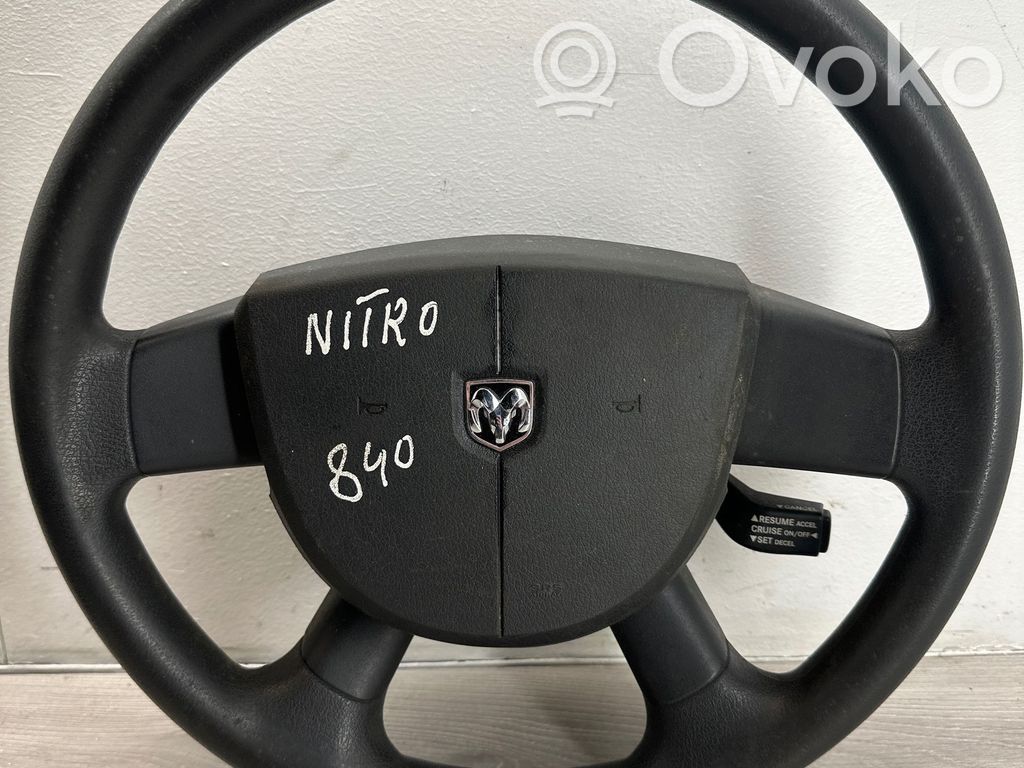 Dodge Nitro Stūre 