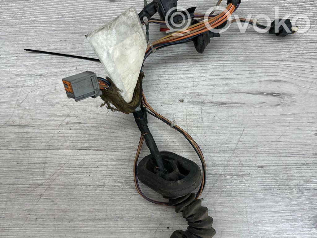 Dodge Nitro Cableado de puerta trasera 