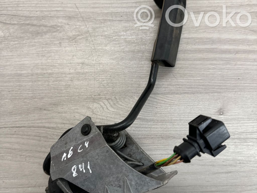 Audi A6 S6 C4 4A Gaspedal 