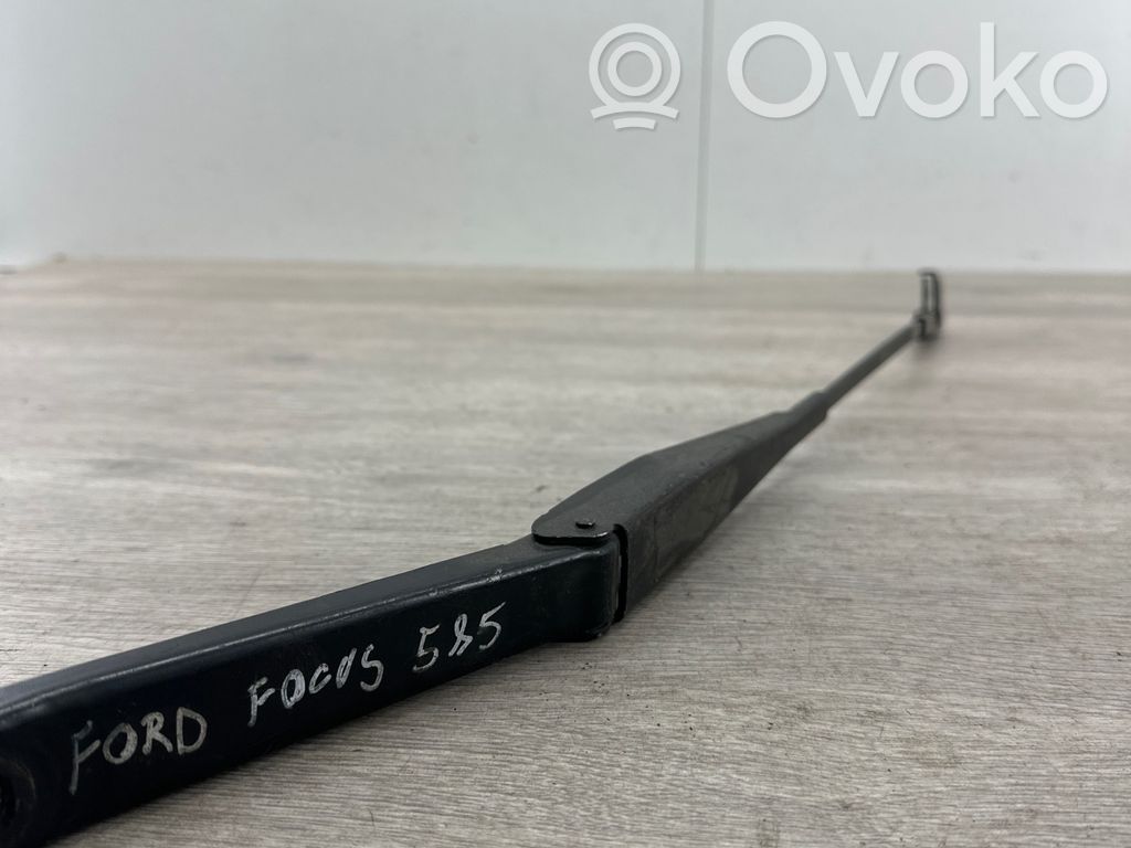 Ford Focus Front wiper blade arm 