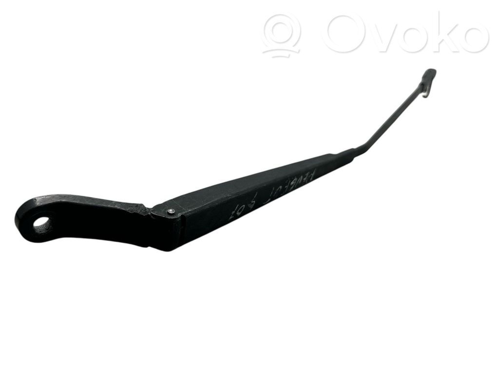Peugeot 407 Etupyyhkimen sulan varsi 