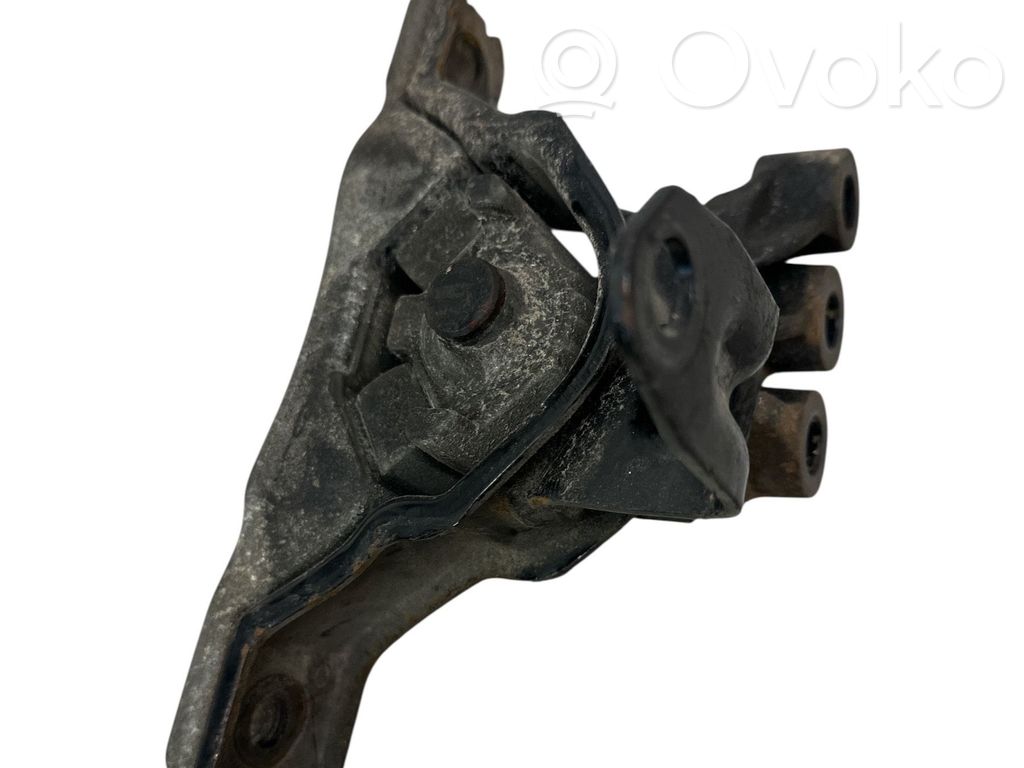 Engine mount bracket   X04908