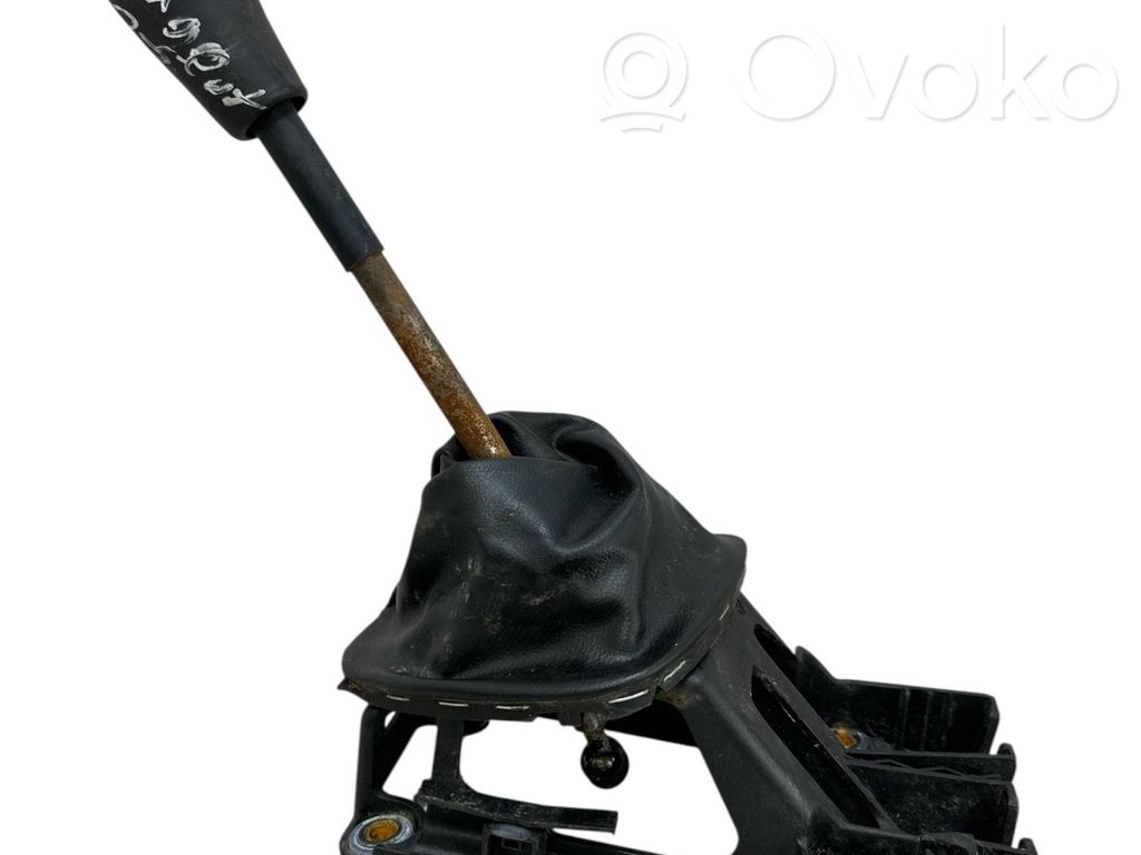 Peugeot 107 Gear shifter/selector 