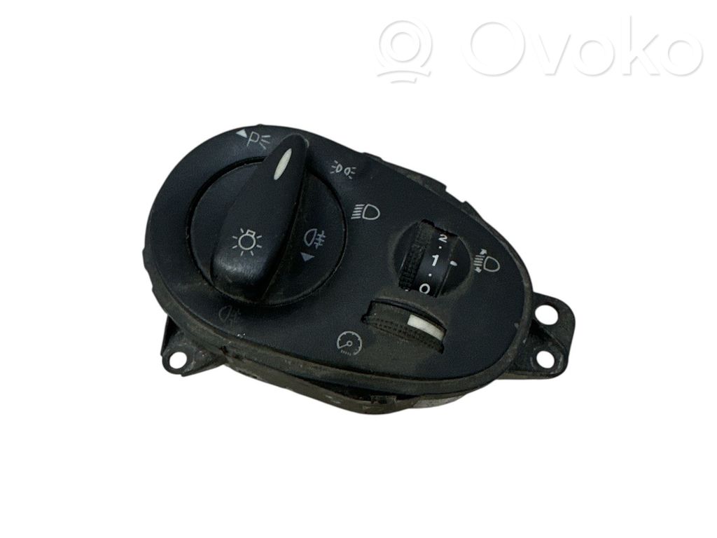 Ford Focus Light switch 