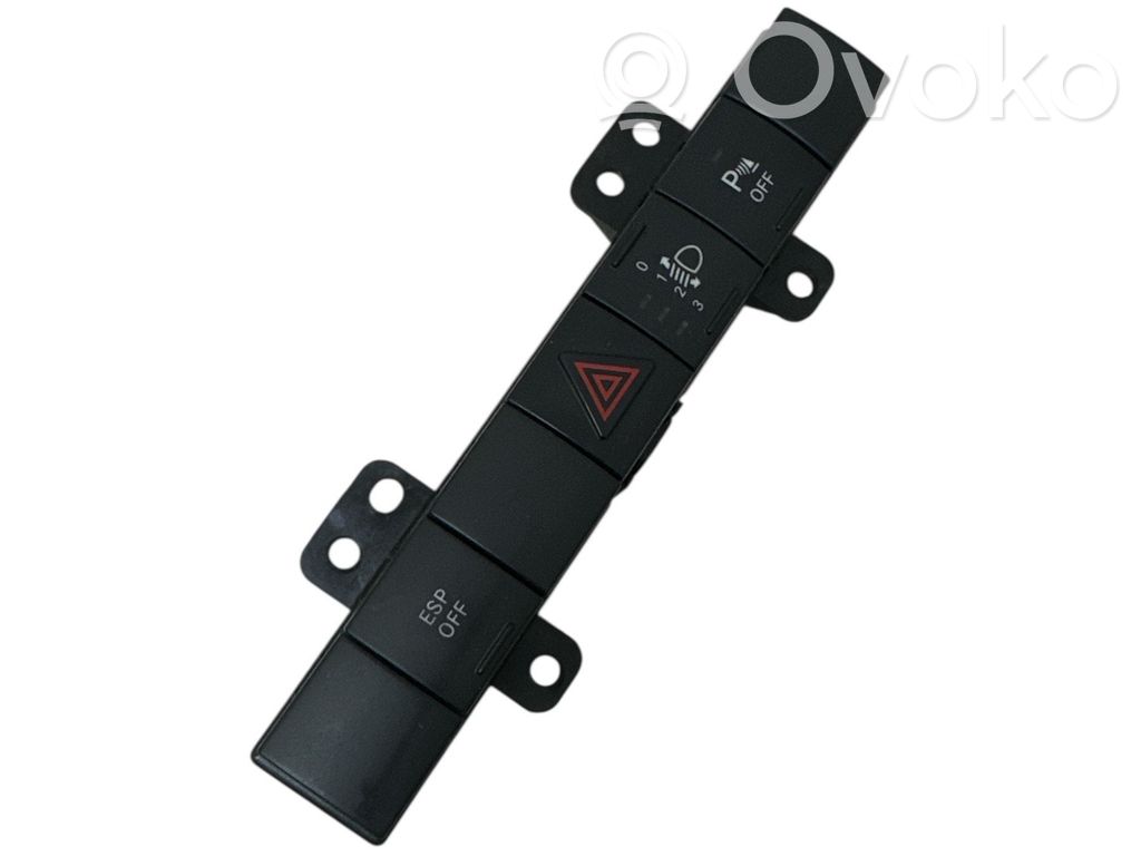 Hazard light switch   P04602563AG,033801001,171631510222411,41581A