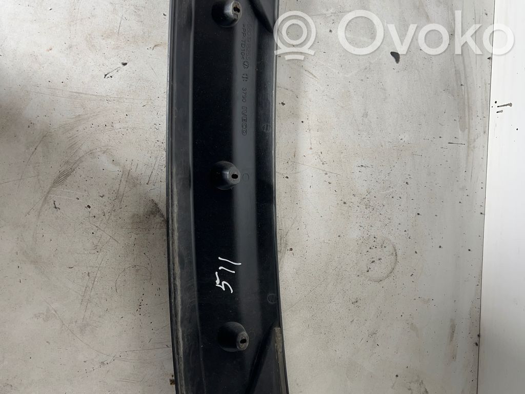 Iveco Daily 6th gen Wiper trim 