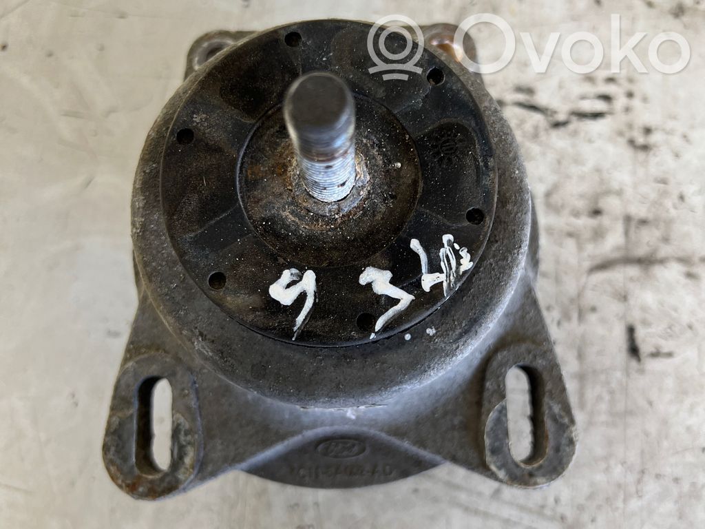 Engine mount bracket   4C116A002AD