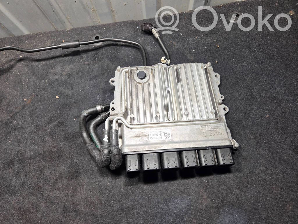 BMW 5 G30 G31 G38 Engine control unit/module 