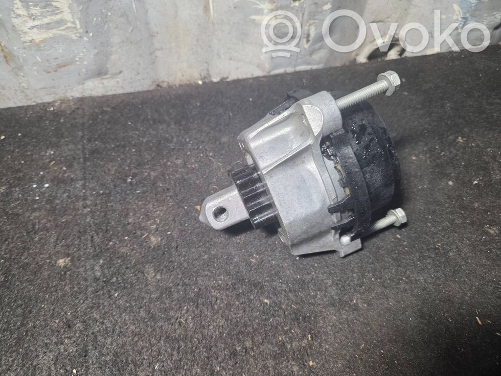BMW X5 G05 Engine mount bracket 