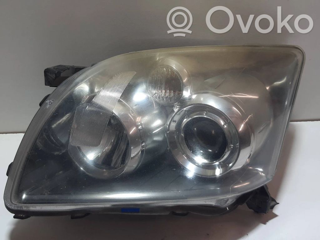 Toyota Avensis T250 Headlight/headlamp 
