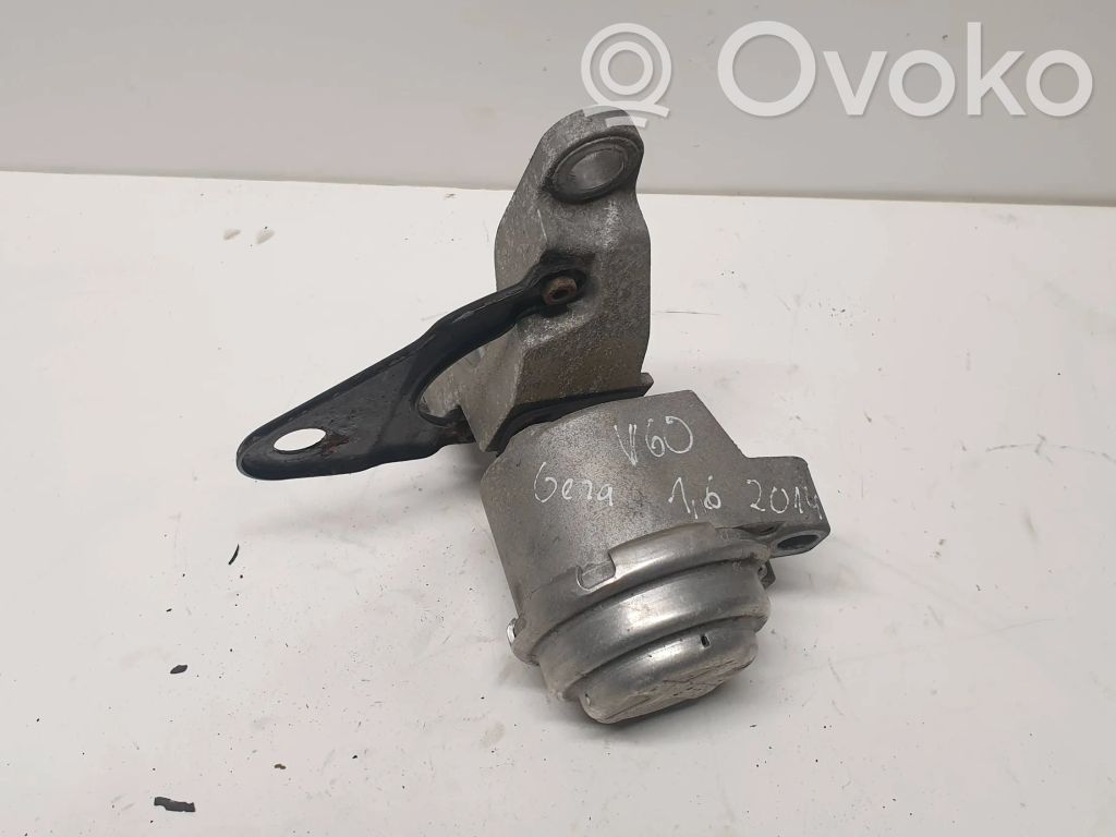 Volvo V60 Engine mount bracket 