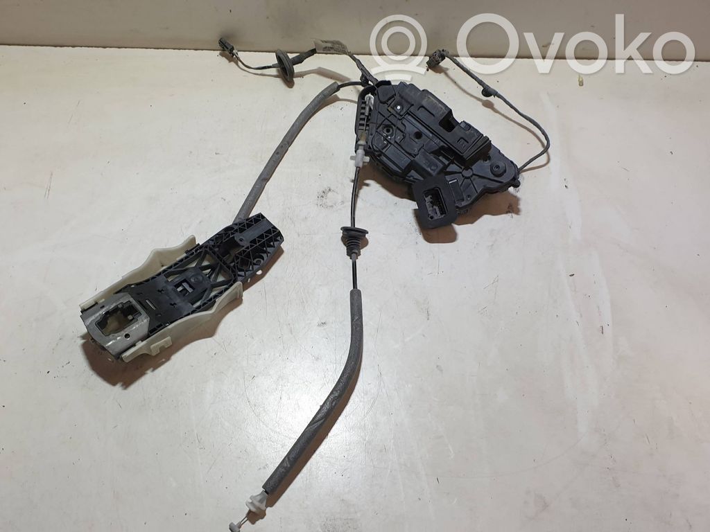 Volkswagen Golf VII Zamek drzwi przednich 