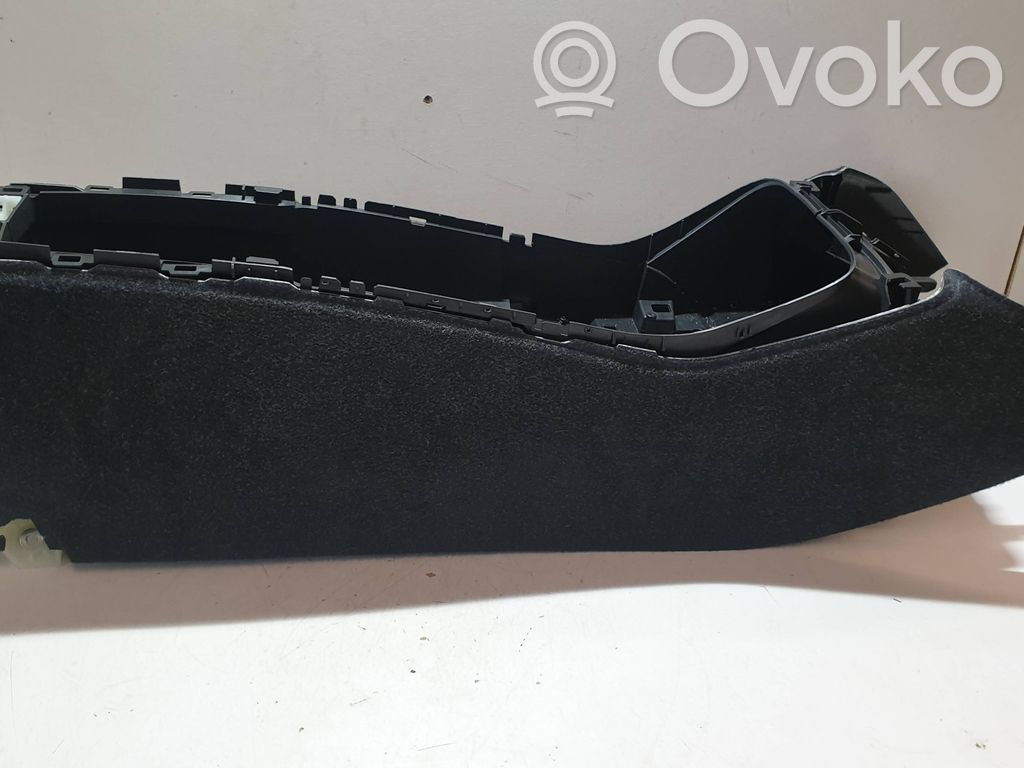 Volvo XC40 Center console 