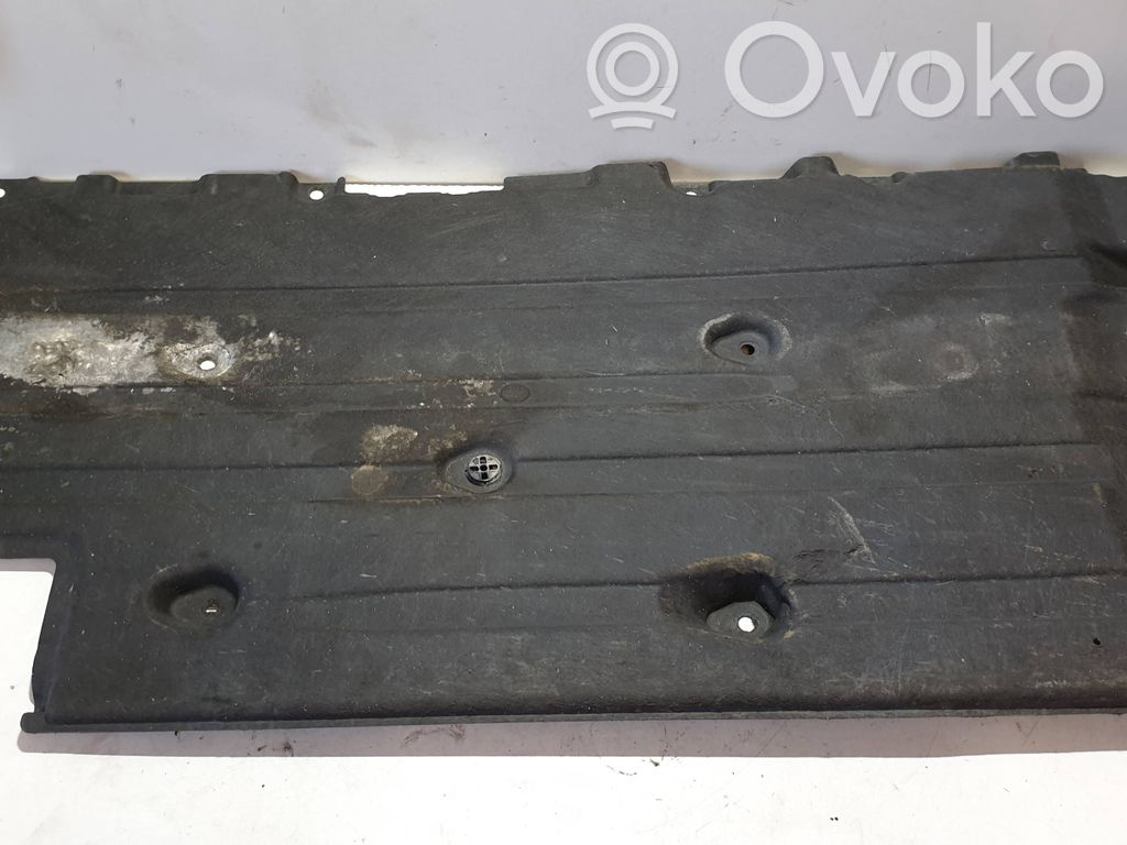 Volvo XC40 Osłona boczna podwozia 