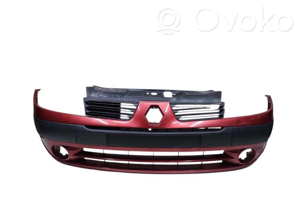Renault Clio III Parachoques delantero 