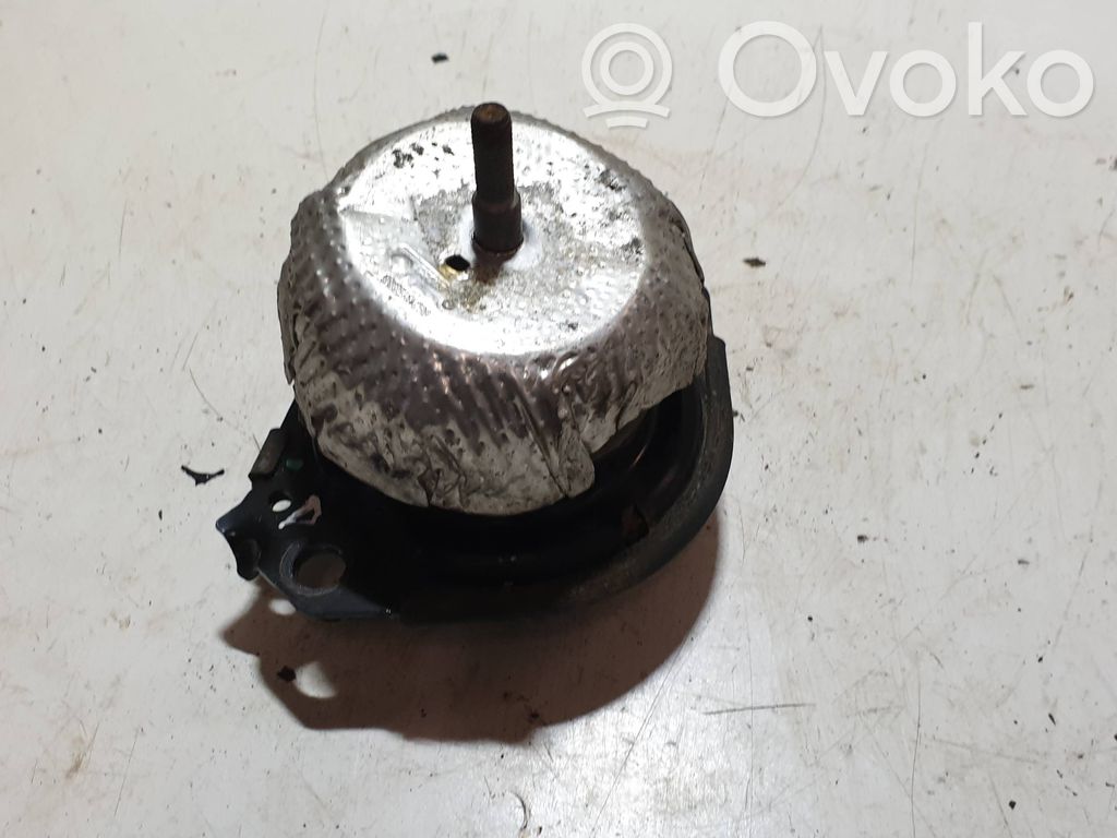 Engine mount bracket   68252524AA,15634112
