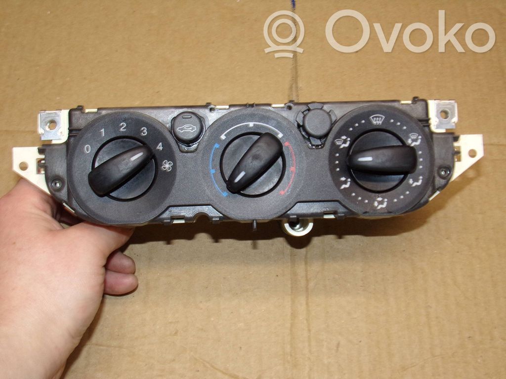 Ford Focus Climate control/heater control trim 