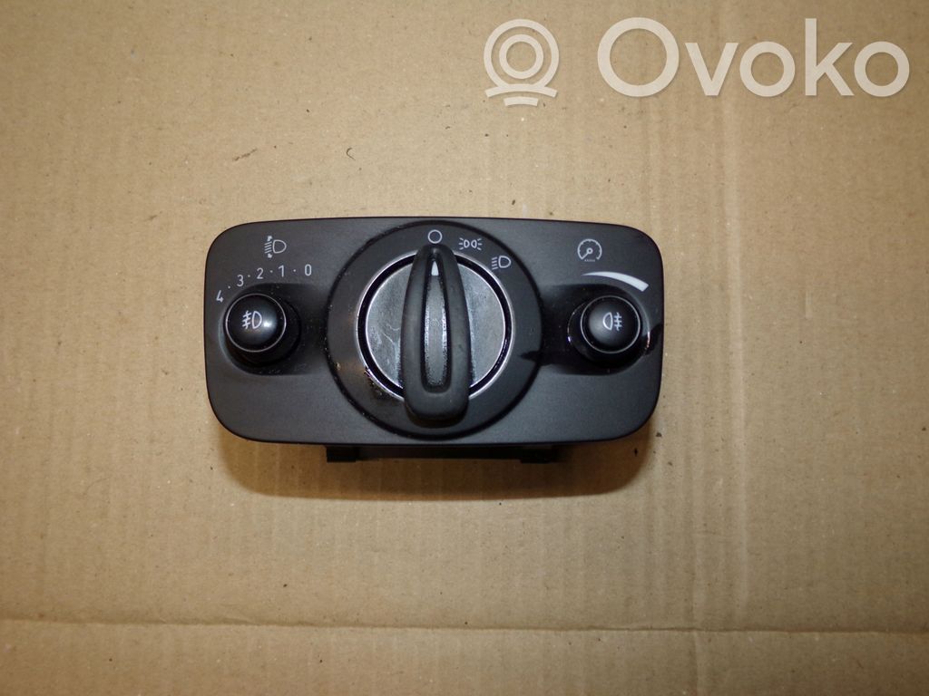 Ford C-MAX II Light switch 