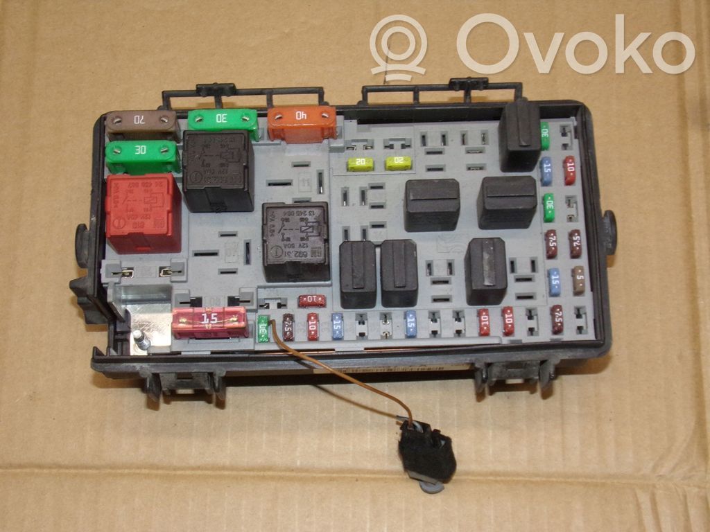 Opel Corsa D Sulakemoduuli 
