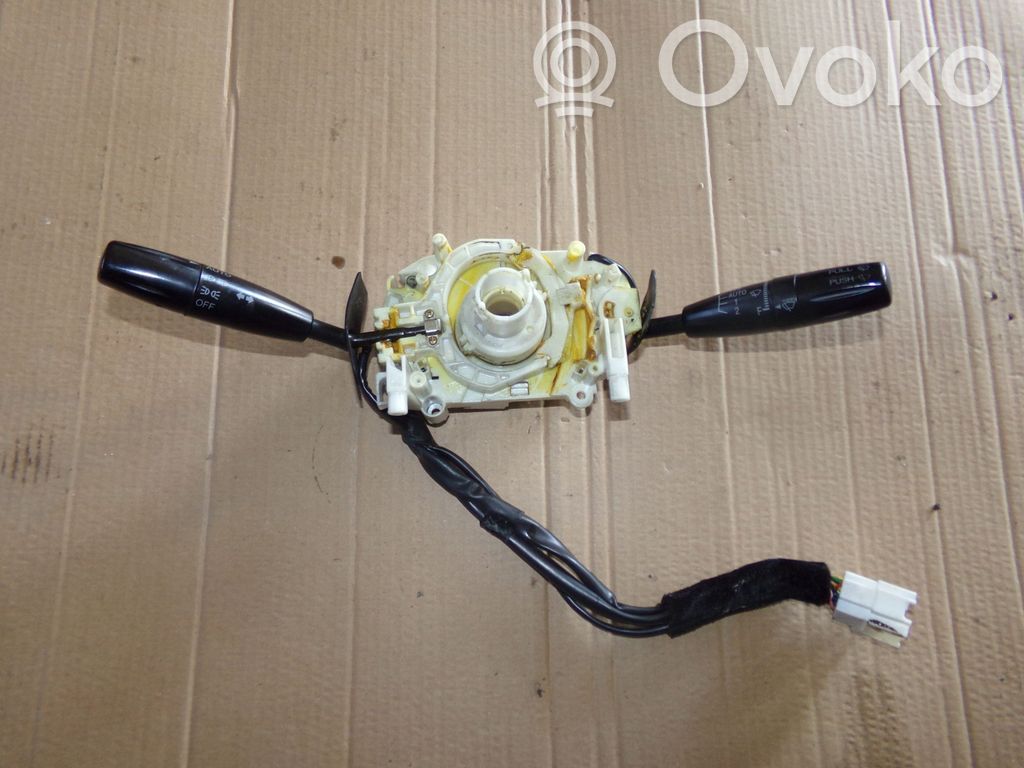 KIA Carnival Wiper turn signal indicator stalk/switch 