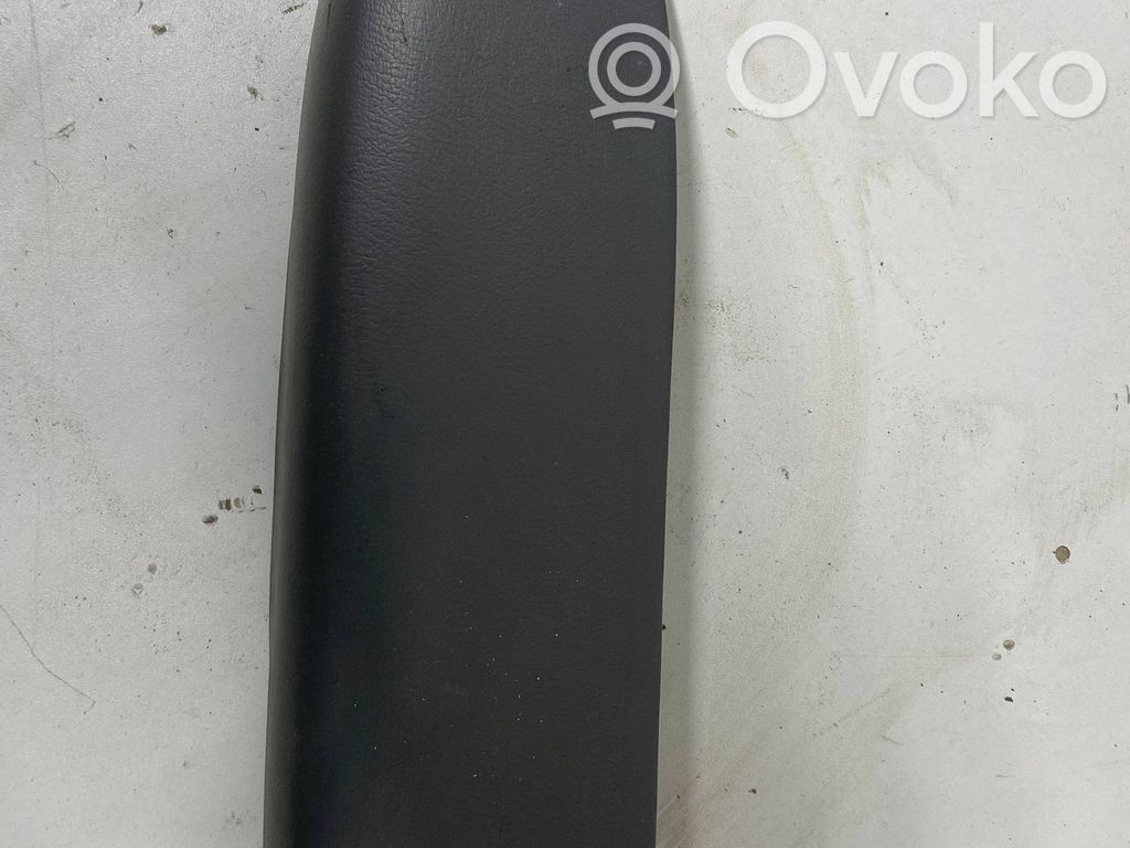 Toyota Land Cruiser (J120) Kita salono detalė 