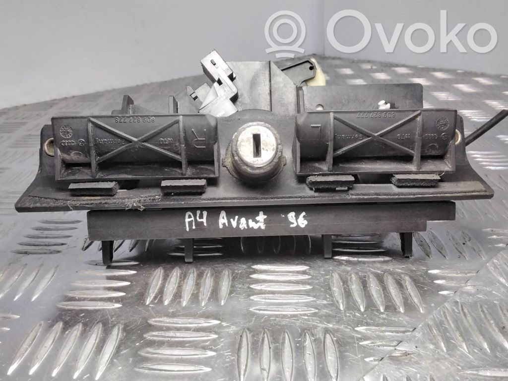 Audi A4 S4 B5 8D Tailgate/trunk/boot exterior handle 