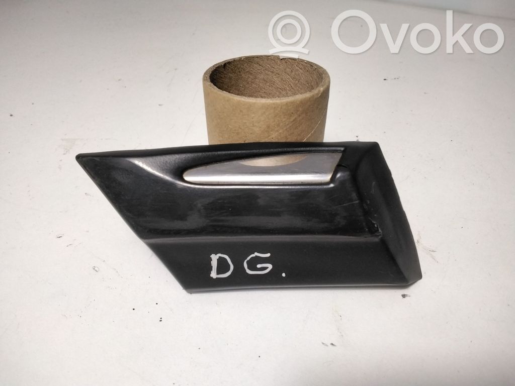 BMW 7 E32 Moldingas ant galinio sparno 