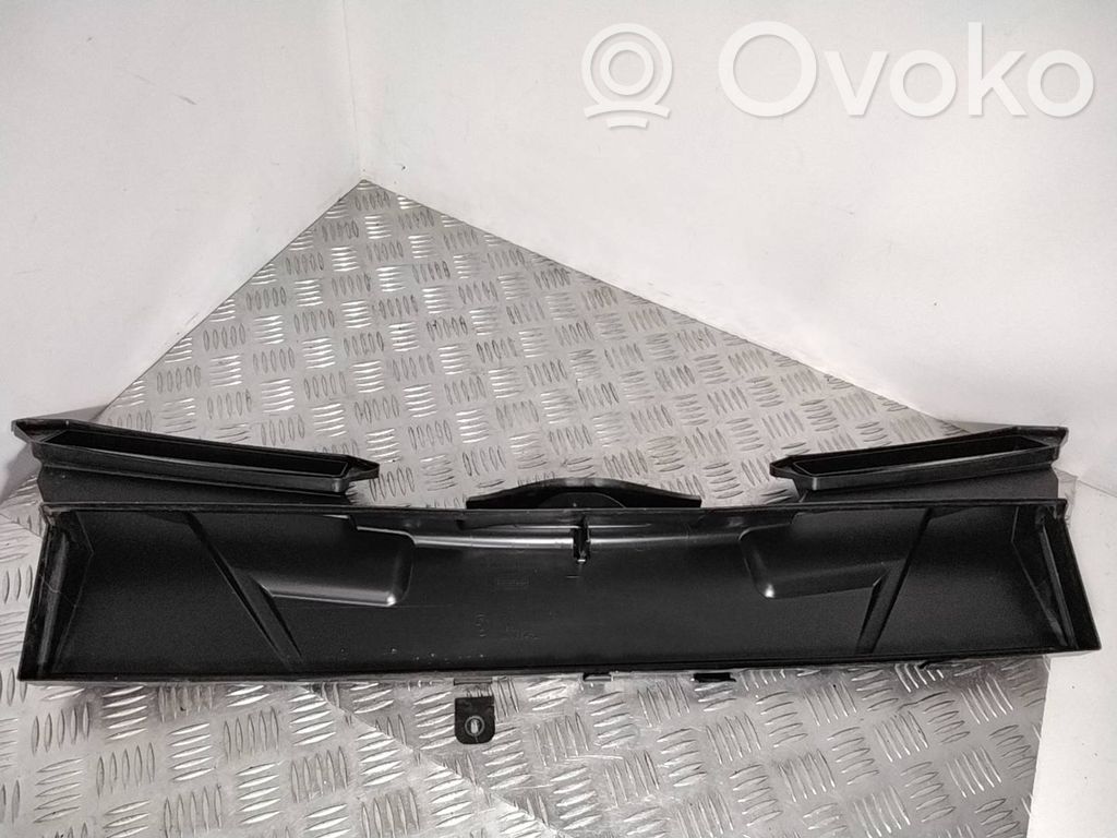 BMW X3 E83 Cabin air micro filter cap 