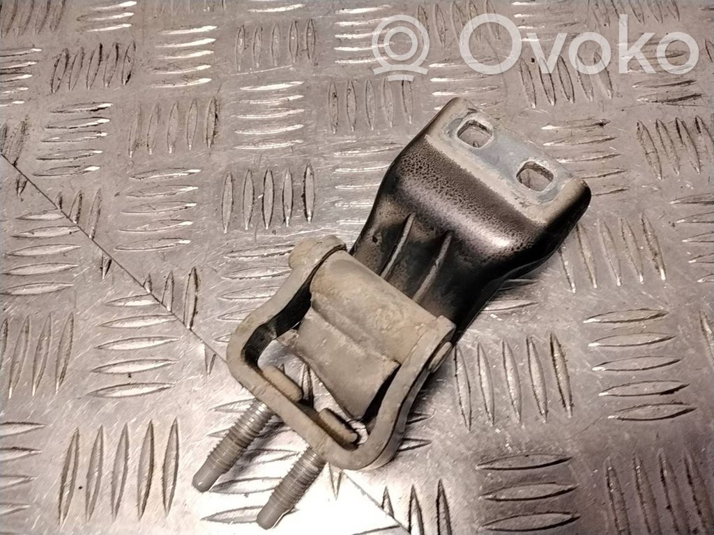 Volkswagen PASSAT B6 Aizmugurējā pārsega eņģe (-ess) 