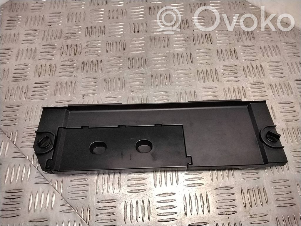 BMW 5 E60 E61 Glove box 