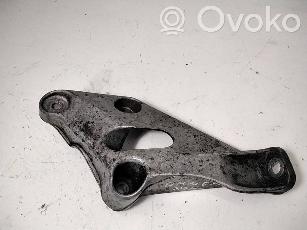 Engine mounting bracket   1133363
