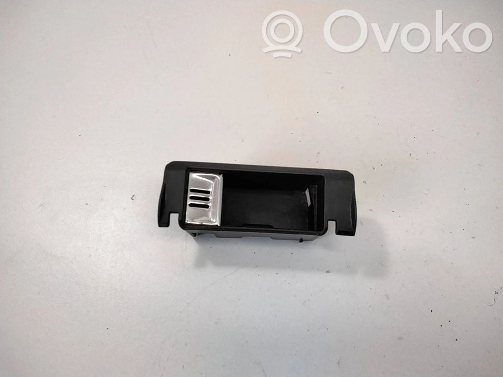 Audi A6 S6 C6 4F Cendrier de porte arrière 
