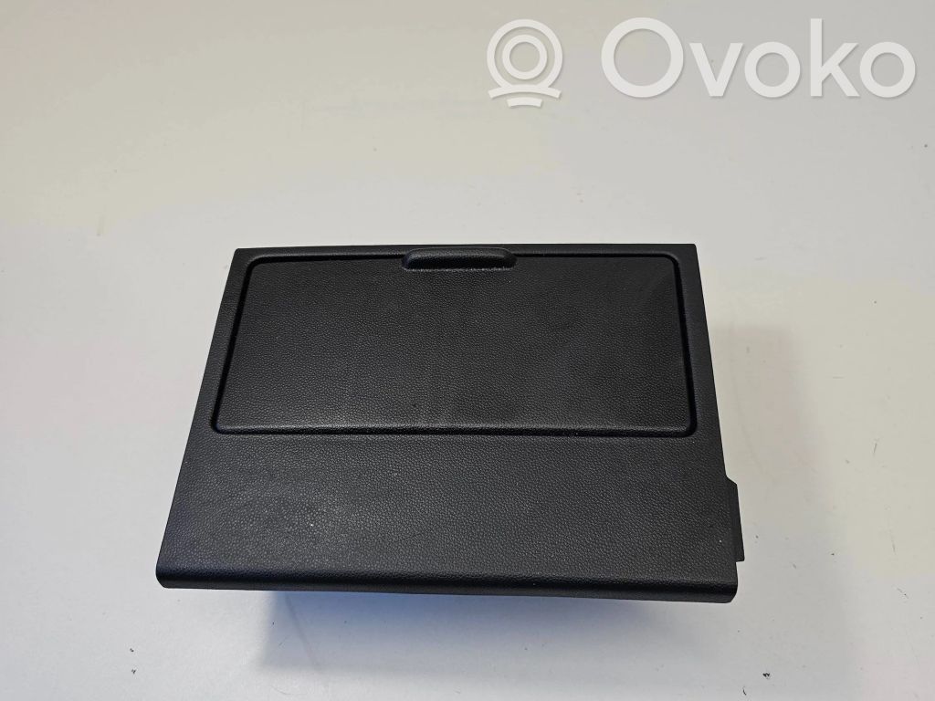 Mazda 5 Cup holder 