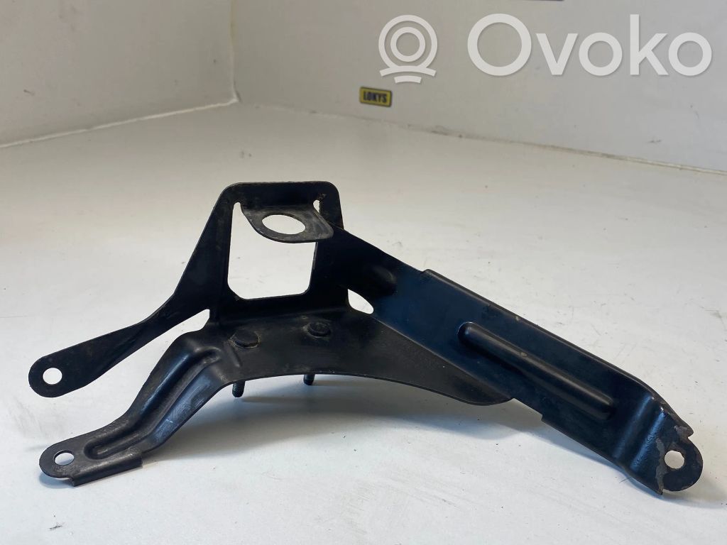Radiator mount bracket   6765408,23781010,DX52DZF
