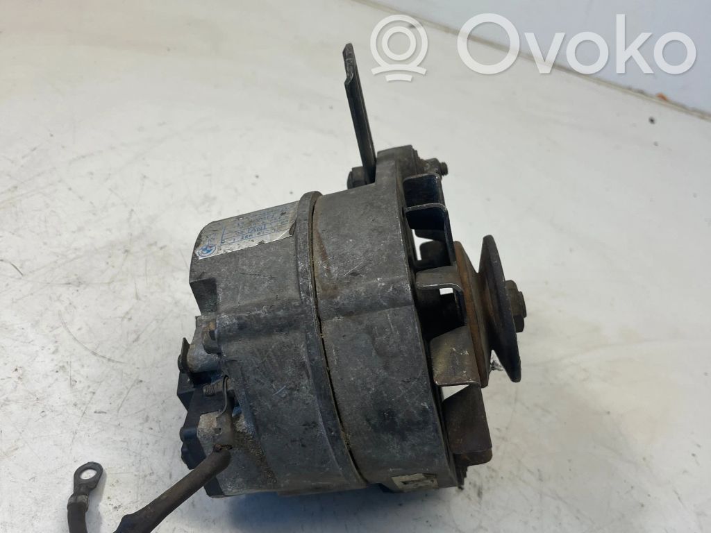 BMW 3 E36 Ģenerators 