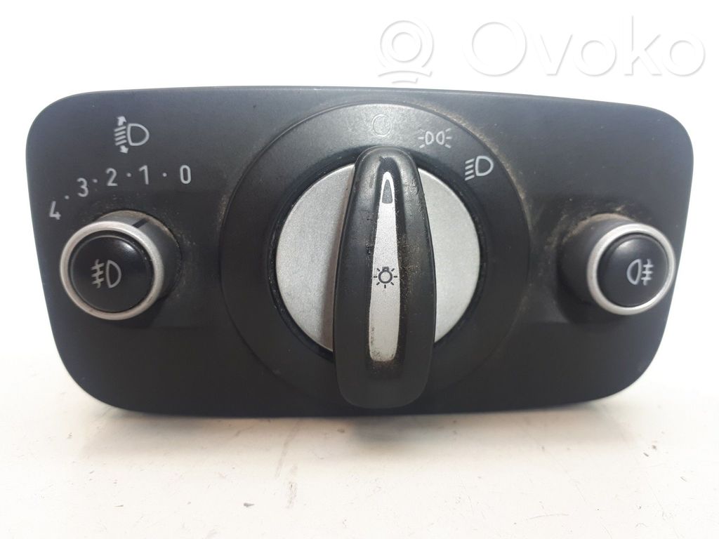 Panel lighting control switch   BA6T13A024BA