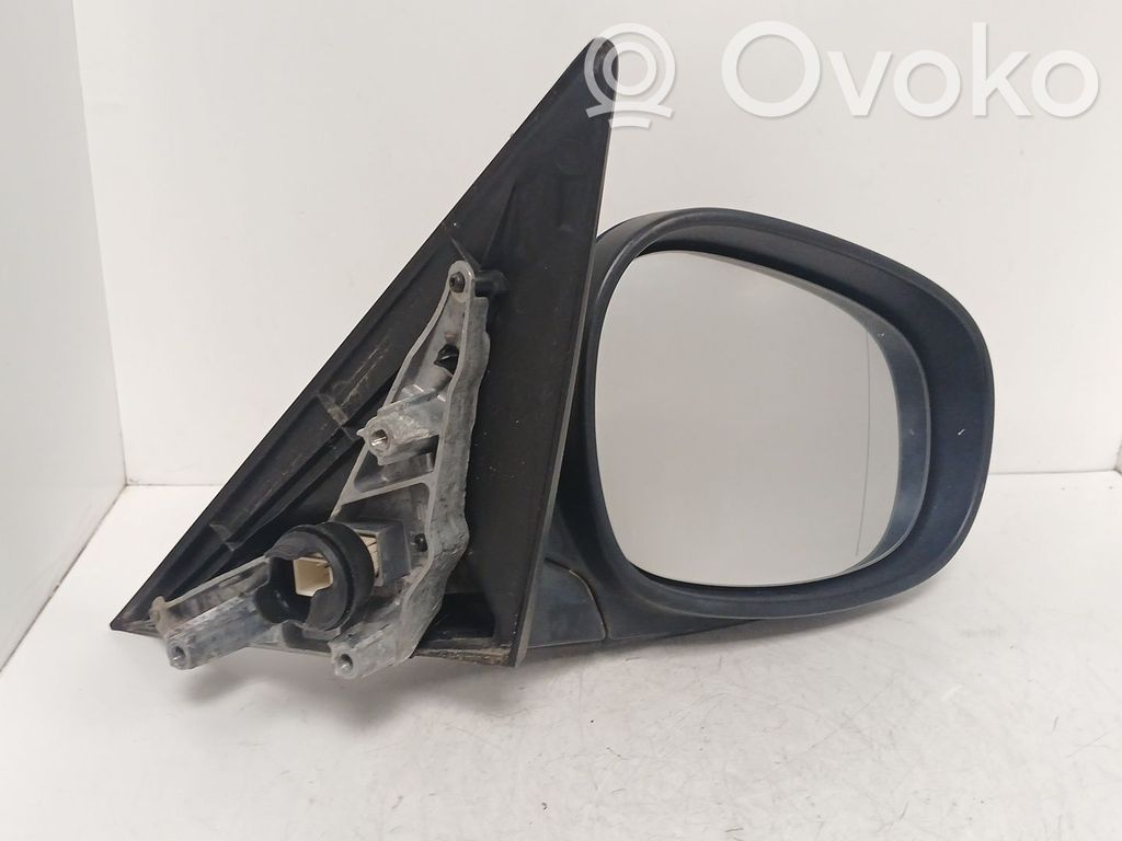 Front door electric wing mirror