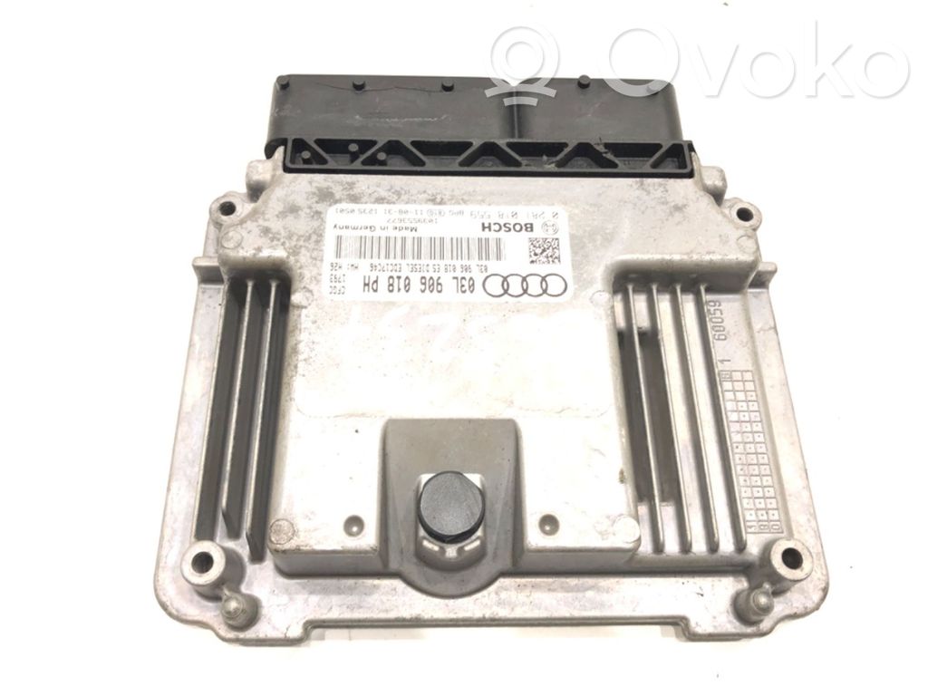 Audi Q3 8U Engine control unit/module ECU 