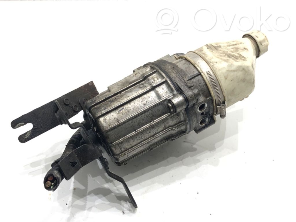 Opel Astra H Power steering pump 
