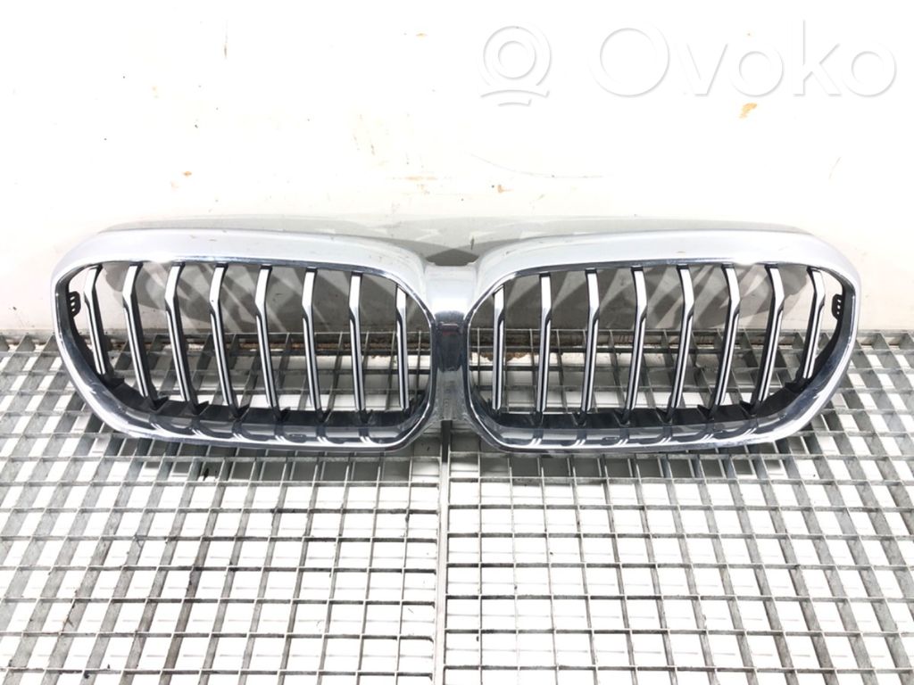 BMW 5 G30 G31 G38 Etusäleikkö 
