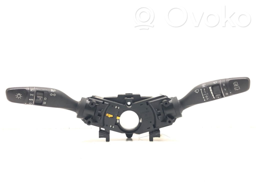 Hyundai i30 Interruptor/palanca de limpiador de luz de giro 