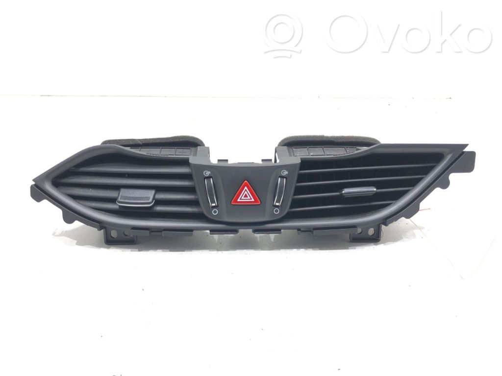 Hyundai i30 Boczna kratka nawiewu deski rozdzielczej 
